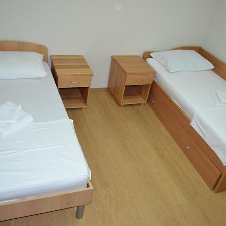 Apartments Domane Nenad Neum Esterno foto